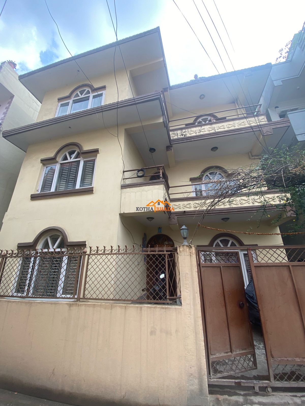4 rooms flat for rent in mahadevsthan, koteshor